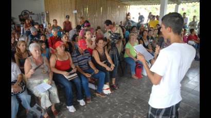 Tertulia ocurrente en Guaracabulla