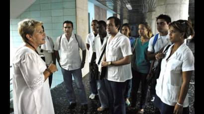 Estudiantes de Medicina en el Hospital William Soler