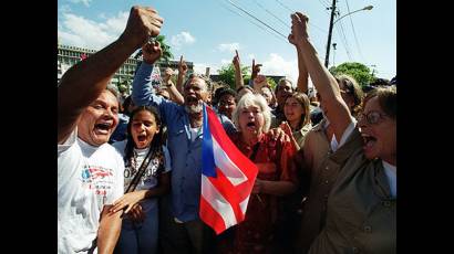 Lolita Lebrón lidera marcha contra la Marina de EE.UU. en Vieques