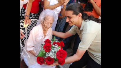 Homenaje a Esther Montes de Oca