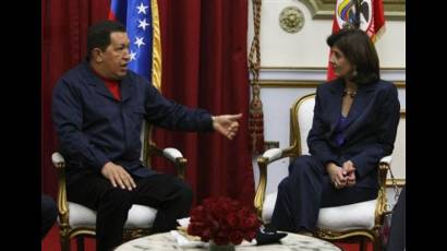 Chávez y canciller colombiana