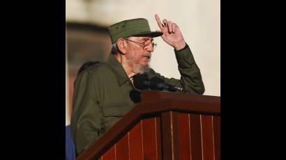 Fidel habla a los universitarios