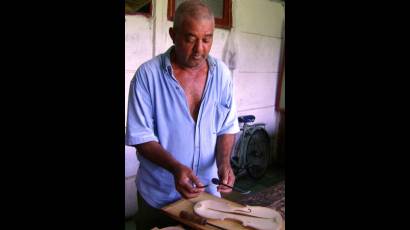 Fábrica de violines de Minas, Camagüey