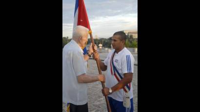 Abanderan equipo cubano a Premundial de béisbol