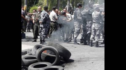 Fuerzas policiales intentan agresión contra Rafael Correa