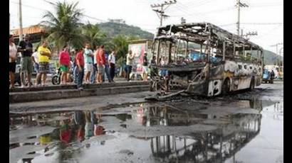 Enfrentamientos entre criminales y policías en Brasil