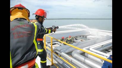 Ejercicio de sofocación de incendio