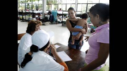 Cooperantes cubanos de la salud