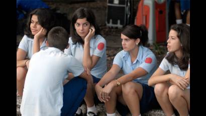 Adolescentes cubanos