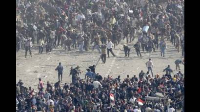 Continúan protestas contra Mubarak