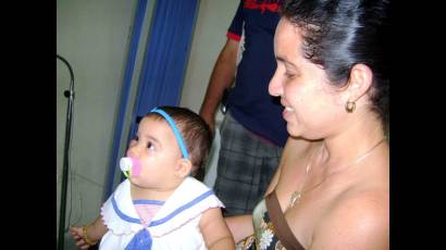 Visita médica a la niña Camila Rodríguez