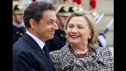 Nicolas Sarkozy y Hilary Clinton