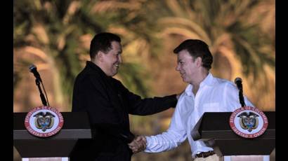 Hugo Chácez y Juan Manuel Santos
