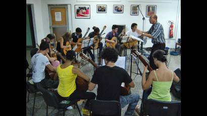 Orquesta Juvenil de Guitarra