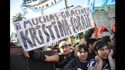 Gran respaldo popular para la presidenta argentina