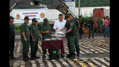 El ministro El Aissami realiza la prueba de pureza