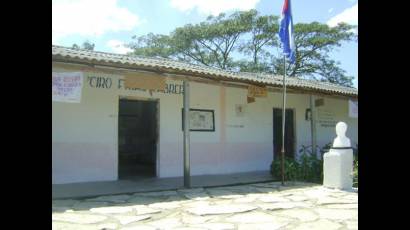 Escuela primaria, Ciro Frías Cabreras