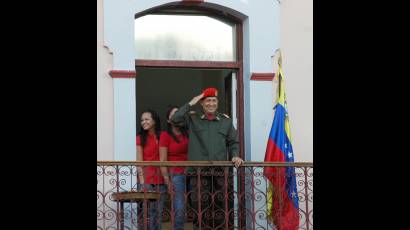 Chávez regresa a Venezuela