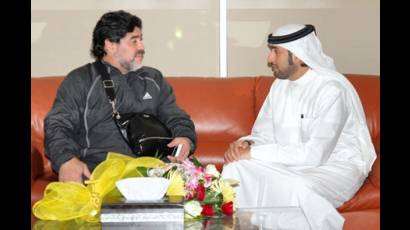 Maradona llegó a Dubai para encargarse del equipo Al Wasl