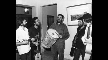 Fidel y grupo chileno Quilapayun