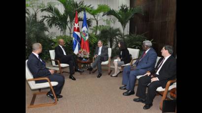 Recibe Raúl al Presidente de Haití
