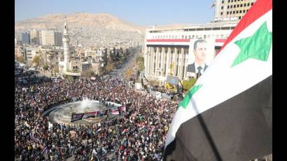 Miles de sirios se reunieron en la plaza Sabei Bahrat