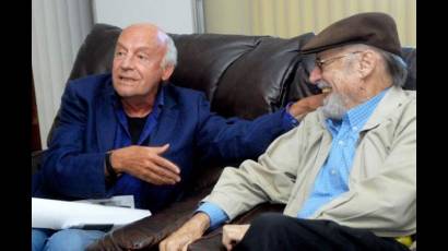 Eduardo Galeano junto a Roberto Fernández Retamar 