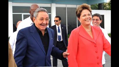 El Presidente Raúl Castro Ruz despidió a la Presidenta Dilma Rousseff