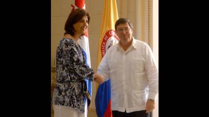 Canciller cubano recibe a su homóloga colombiana