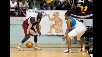 Liga Superior masculina de baloncesto