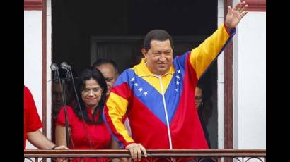 Hugo Chávez regresa a Venezuela