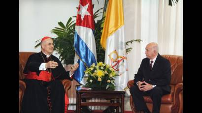 Recibe Machado Ventura a Cardenal Tarcisio Bertone