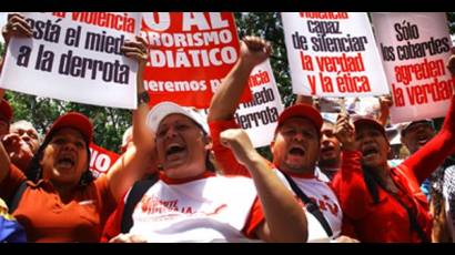 Derecha ataca libertad de prensa