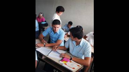 Estudiantes cubanos