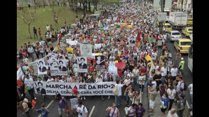 Activistas desfilaron en Río