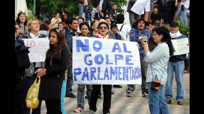 Pueblo paraguayo protesta