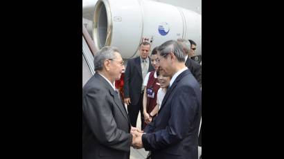 Inicia Raúl visita oficial a China