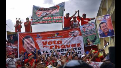 Personas han acudido, prontas y entusiastas, a donde va Chávez