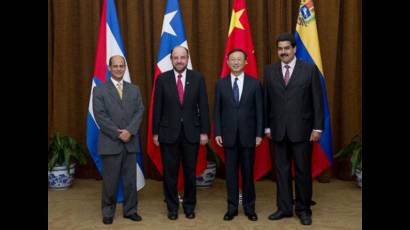 Sostienen China y la CELAC conversaciones formales