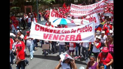 Jóvenes de Venezuela dan su apoyo a Chávez