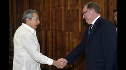 Recibe Raúl al Presidente de la Cámara de Cuentas de la Federación de Rusia.