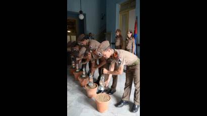 Estudiantes de la Escuela Vocacional Camilo Cienfuegos