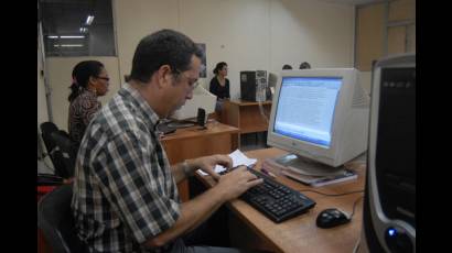 Entrevista on-line en JR con funcionarios de la ONAT