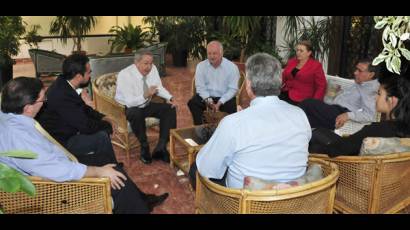 Encuentro con dirigentes del Partido y la Juventud Comunista de Chile