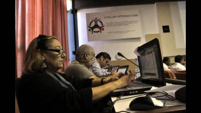 Debates sobre redes sociales y medios alternativos