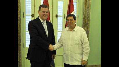 canciller cubano recibe a homólogo canadiense