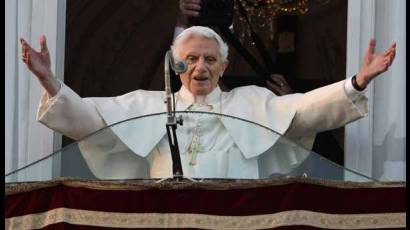 Benedicto XVI se despidió oficialmente de sus fieles