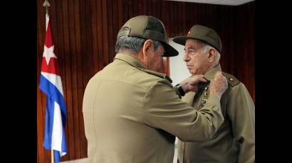 Raúl Castro Ruz y José Ramón Machado Ventura