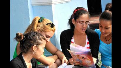 Estudiantes cubanos