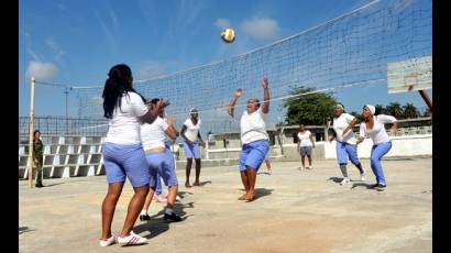 Práctica de deportes en la Prisión de Mujeres